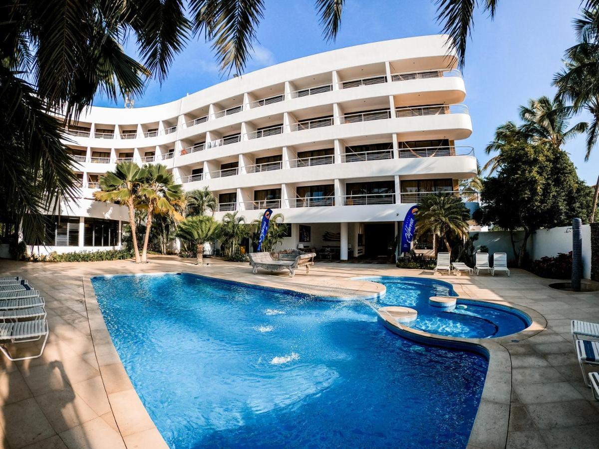Hotel California Playa El Yaque 外观 照片