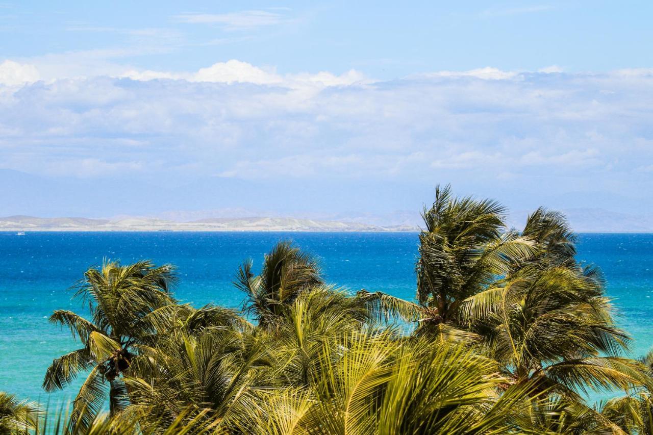 Hotel California Playa El Yaque 外观 照片