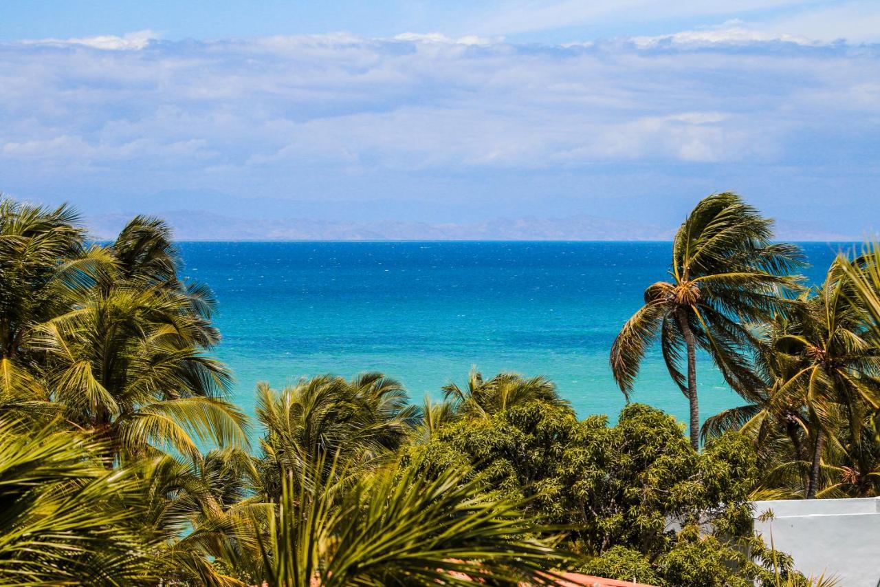 Hotel California Playa El Yaque 外观 照片