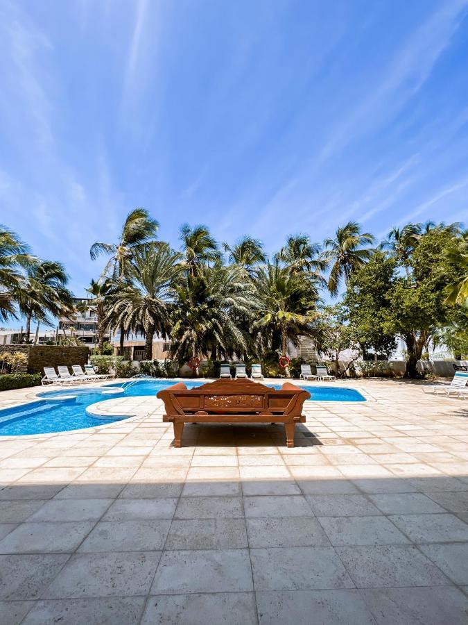 Hotel California Playa El Yaque 外观 照片