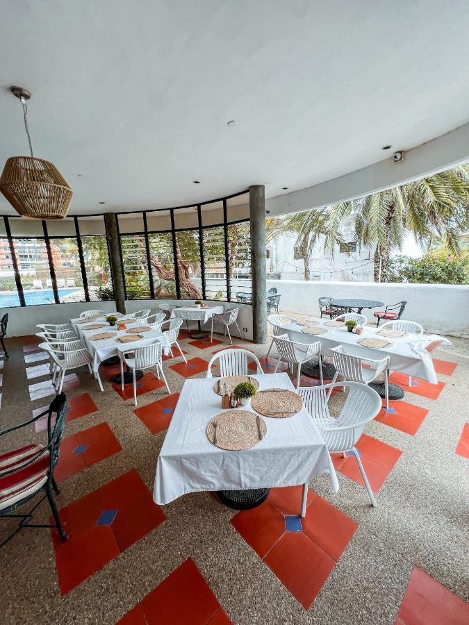 Hotel California Playa El Yaque 外观 照片