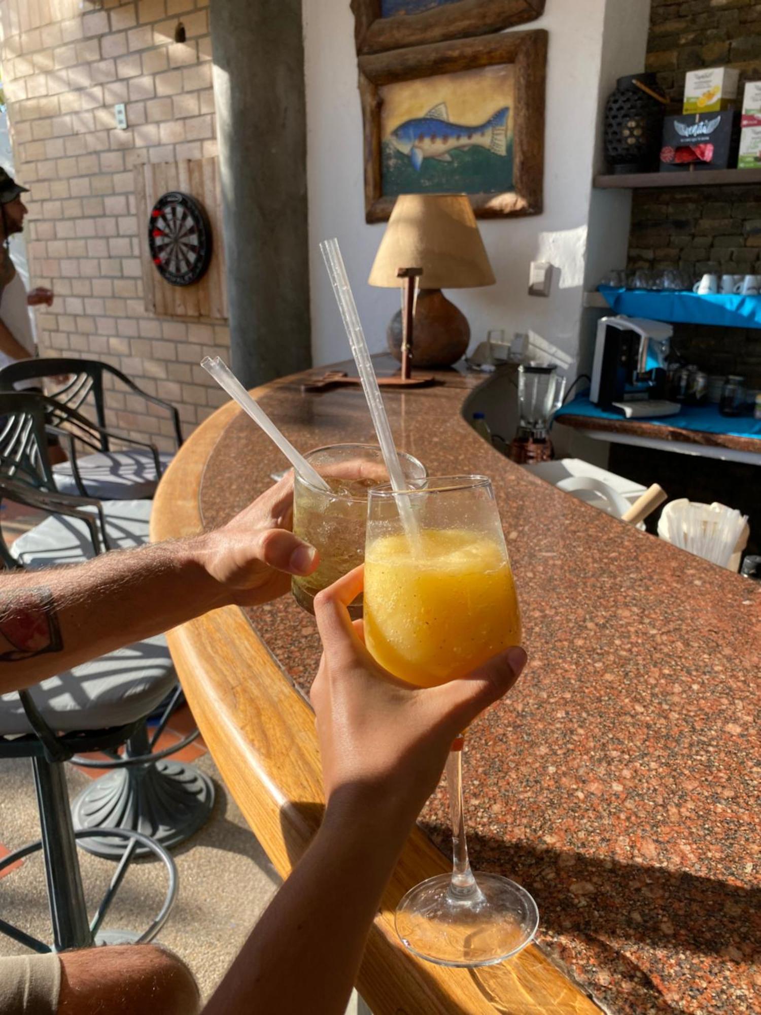 Hotel California Playa El Yaque 外观 照片